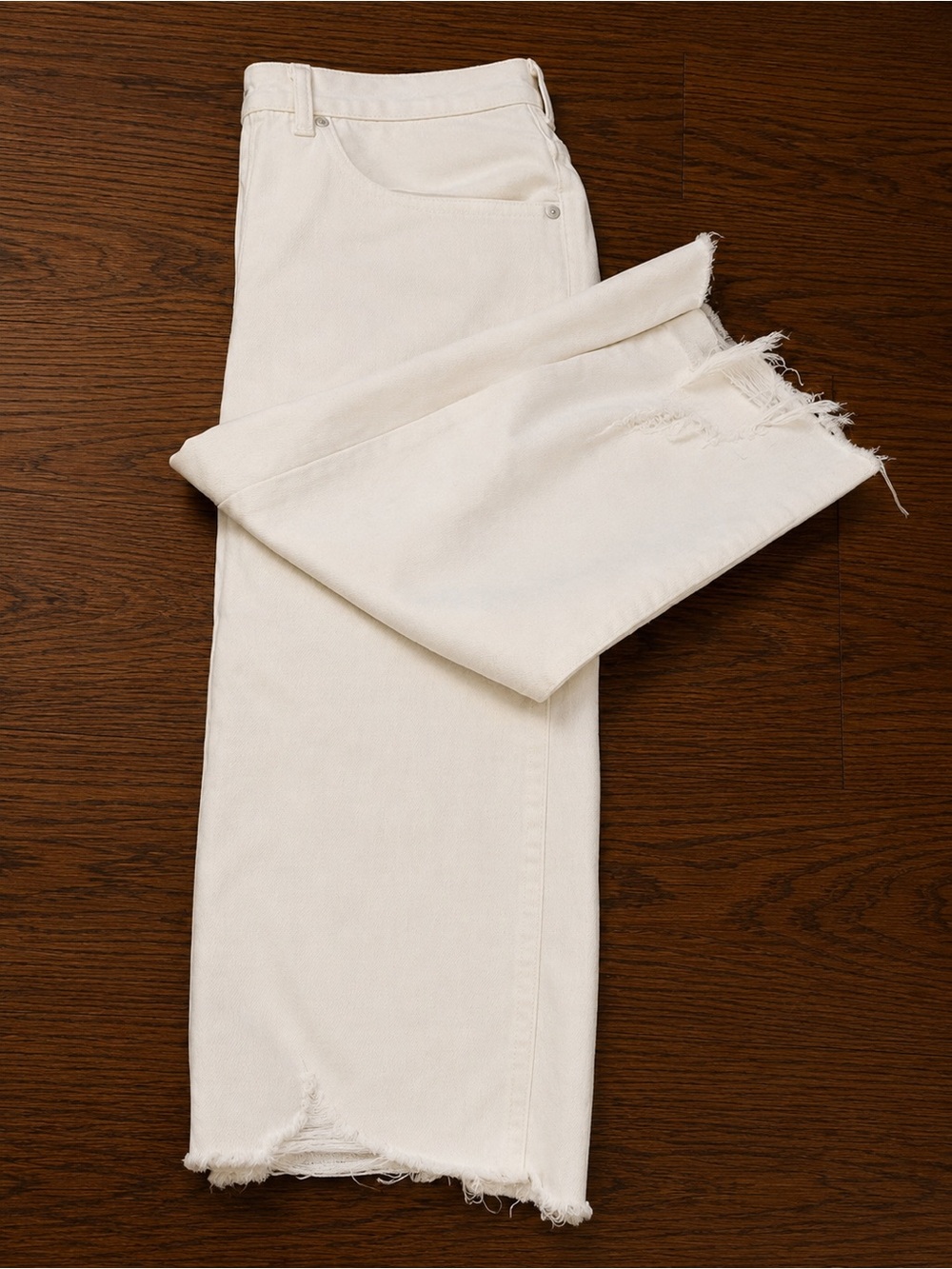 Anthropology Cropped Alexa White Distressed Jeans Size 26